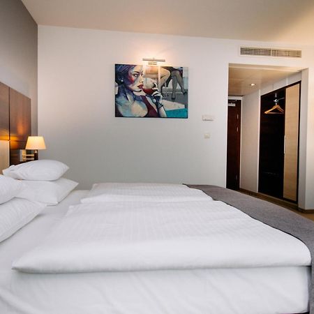 Ruben Hotel Zielona Gora Luaran gambar