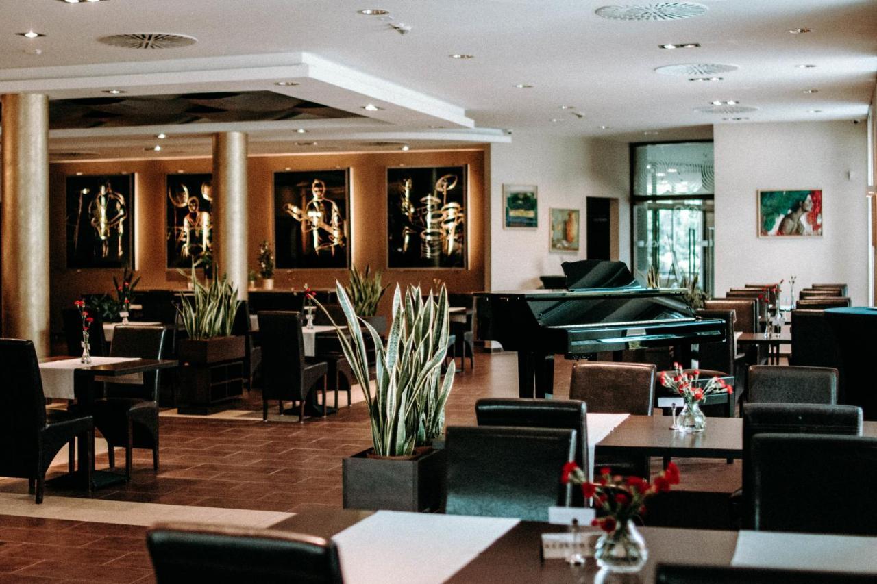 Ruben Hotel Zielona Gora Luaran gambar